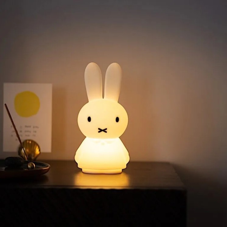 Miffy Shines – Veilleuse Bébé Design | LittleSimone.fr